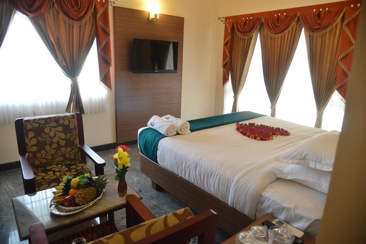 Sri Balaji Hotels Tiruchengodu Eksteriør billede